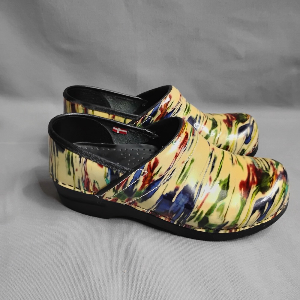 Sanita Professional Abstract Multi-Color Patent Leather Clogs EU 37 US 6.5